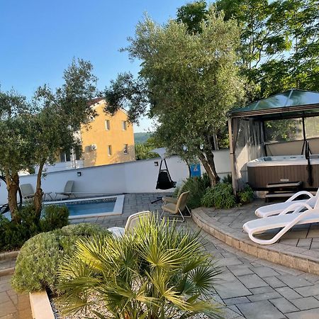 Apartments Villa Diamant With Pool & Whirlpool Чижичи Экстерьер фото
