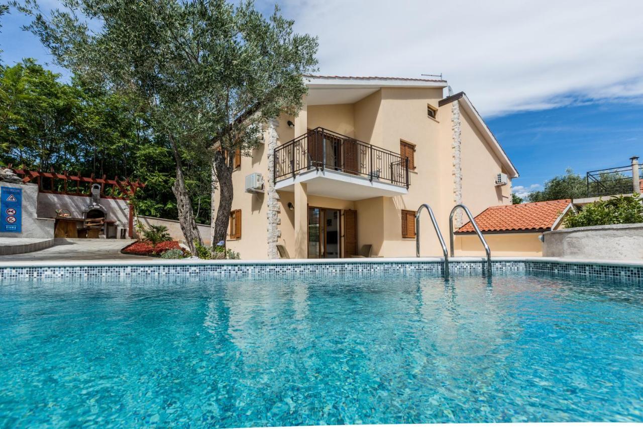 Apartments Villa Diamant With Pool & Whirlpool Чижичи Экстерьер фото