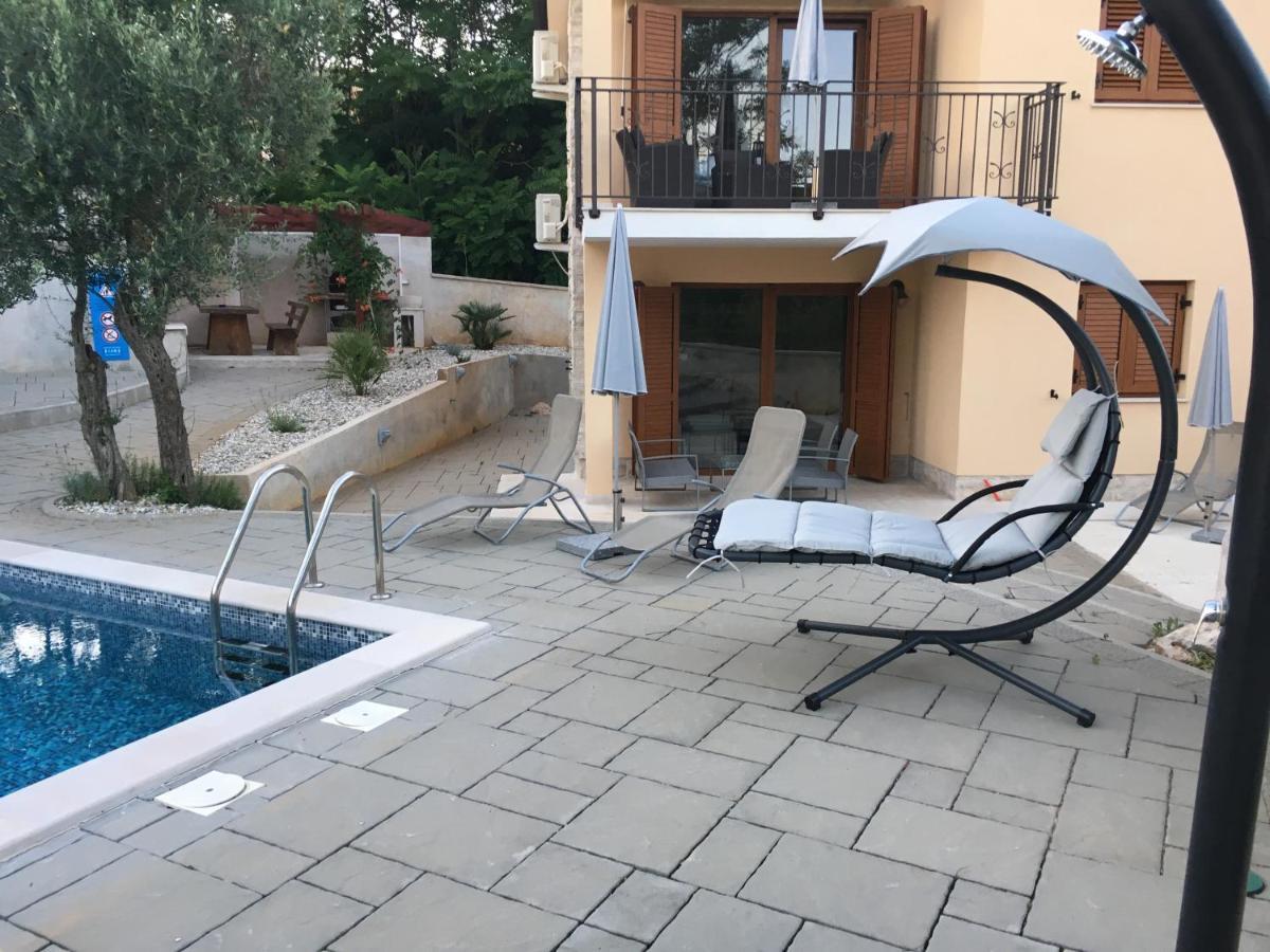 Apartments Villa Diamant With Pool & Whirlpool Чижичи Экстерьер фото